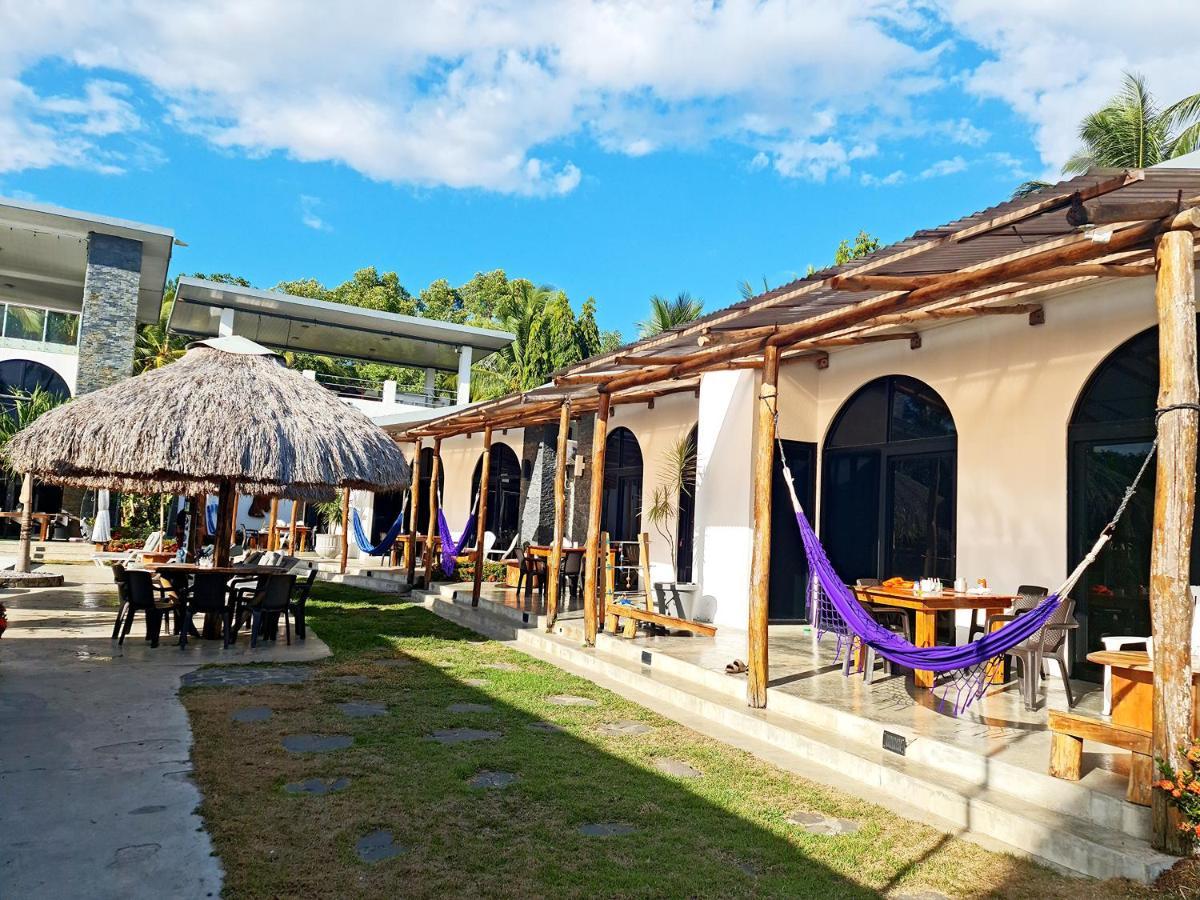 Show Pony Beach Resort And Suites Las Lajas  Exterior foto