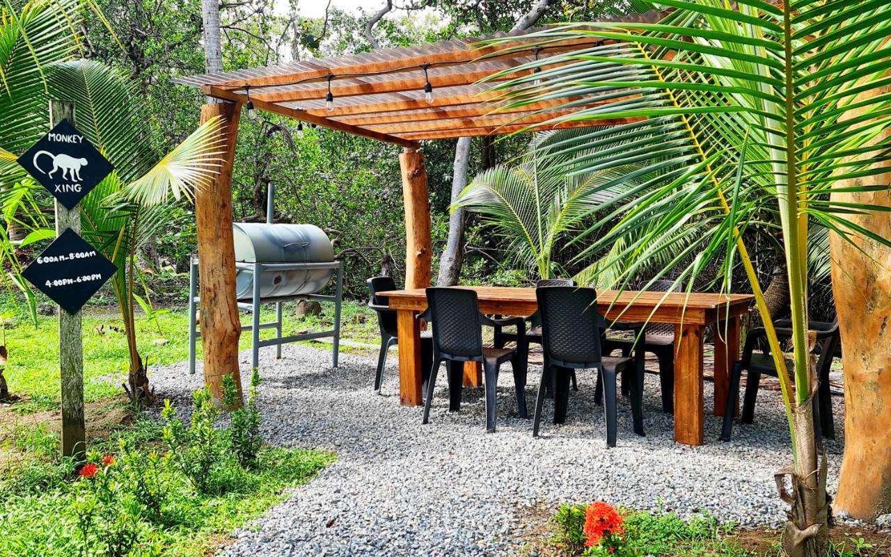 Show Pony Beach Resort And Suites Las Lajas  Exterior foto