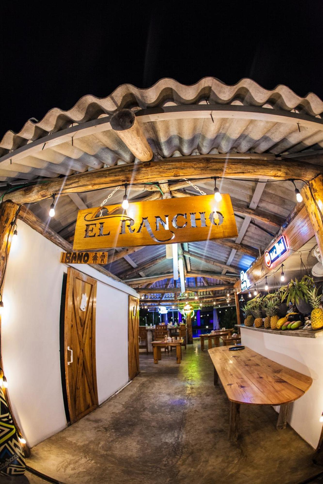 Show Pony Beach Resort And Suites Las Lajas  Exterior foto